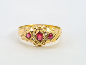 0020: Antique 18ct Gold Almandine Garnets Diamonds Ring- Date Mark 1915-