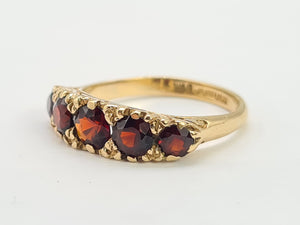 0097: Vintage: 9ct Gold Garnets Five Stone Stacker/Dress Ring- Date Mark 1971