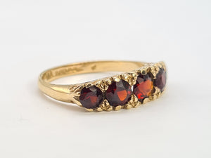 0097: Vintage: 9ct Gold Garnets Five Stone Stacker/Dress Ring- Date Mark 1971