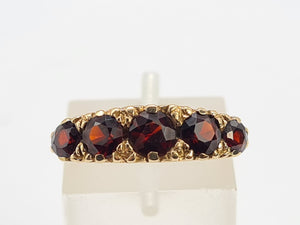 0097: Vintage: 9ct Gold Garnets Five Stone Stacker/Dress Ring- Date Mark 1971