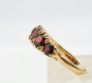 0097: Vintage: 9ct Gold Garnets Five Stone Stacker/Dress Ring- Date Mark 1971