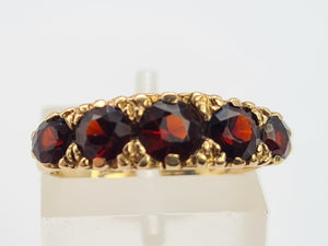 0097: Vintage: 9ct Gold Garnets Five Stone Stacker/Dress Ring- Date Mark 1971