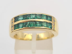 A5648: Vintage:18ct Gold Emeralds (1.25ct)  Diamonds Band- Old & Heavy, Statement