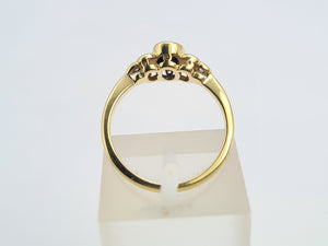 9081: Vintage: 18ct Gold French Blue Sapphire Diamonds Trefoil Set Ring- simply gorgeous