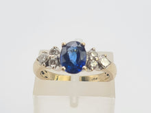 Load image into Gallery viewer, 8244: Vintage: 18ct Gold Ceylon Blue Sapphire Diamonds Ring- exquisite
