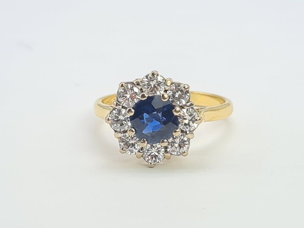 9107: Vintage Exceptional 18ct Gold Blue Sapphire Round Cut Diamonds (1ct) Flower Head Ring