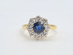 9107: Vintage Exceptional 18ct Gold Blue Sapphire Round Cut Diamonds (1ct) Flower Head Ring