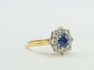 9107: Vintage Exceptional 18ct Gold Blue Sapphire Round Cut Diamonds (1ct) Flower Head Ring