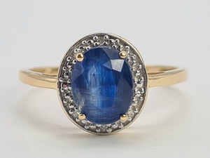 0065: Vintage: 9ct Gold Persian Blue Sapphire Diamonds Dress Ring- lovely cut and colour