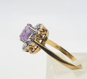 0096: Vintage:9ct Gold Oval Amethyst 12 Diamond Halo Ring-