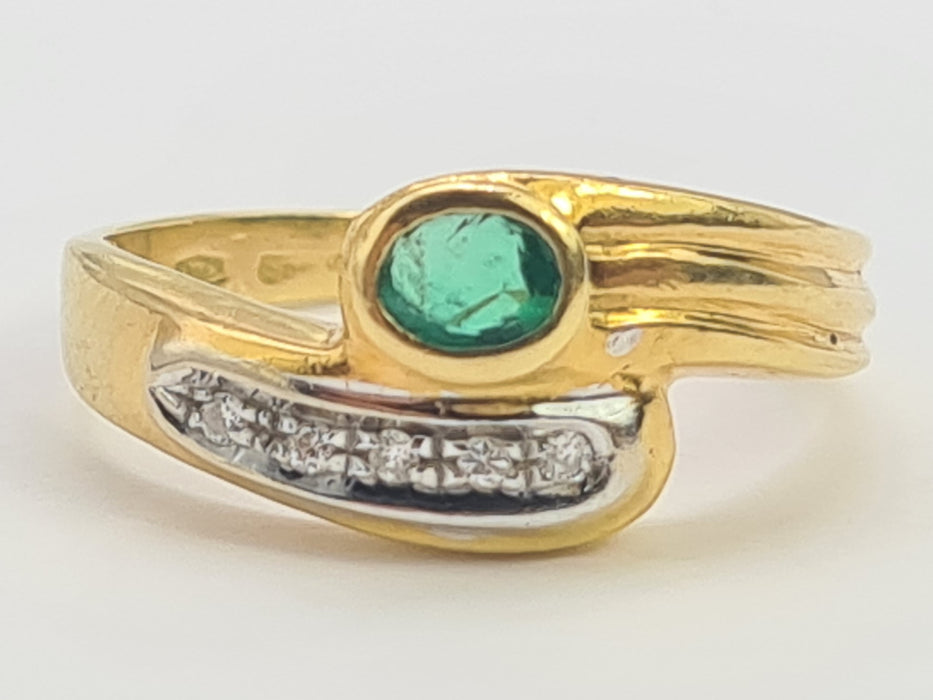 6290 Vintage: 18ct Gold Emerald Diamonds Snake Head Ring