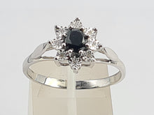 Load image into Gallery viewer, 0261: Vintage: 9ct White Gold Black &amp; White Diamonds Floral Cluster Ring.
