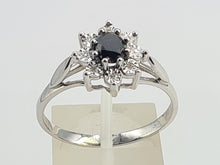 Load image into Gallery viewer, 0261: Vintage: 9ct White Gold Black &amp; White Diamonds Floral Cluster Ring.
