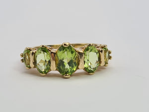 A0191: Vintage: 9ct Gold Lime Green Peridots 5- Stones Ring- a joy to behold