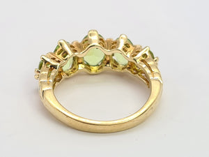 A0191: Vintage: 9ct Gold Lime Green Peridots 5- Stones Ring- a joy to behold