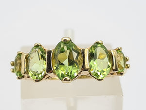 A0191: Vintage: 9ct Gold Lime Green Peridots 5- Stones Ring- a joy to behold