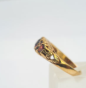 A0034: Vintage; 9ct Gold 7 Red Garnets "Boat" Style Ring- Date Mark 1979