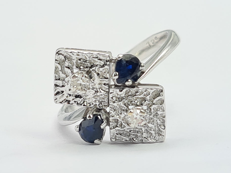 0006: Vintage: 18ct White Gold Art Deco Design Blue Sapphires Diamonds Ring- Geometric set