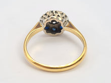 Load image into Gallery viewer, A0014: Vintage: 18ct Gold Diamond Blue Sapphires Daisy Ring
