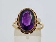 Load image into Gallery viewer, 0063: Vintage: 9ct Gold Rich Purple Amethyst Solitaire- Date Mark 1974
