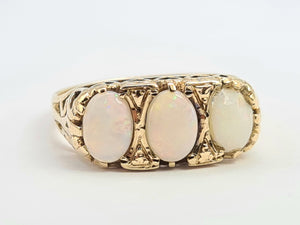 0170: Vintage: 9ct Gold Cabochon White Opal Trilogy Ring- Date Mark 1974 -50 years old