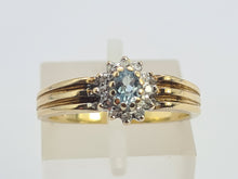 Load image into Gallery viewer, 0326: Vintage: 9ct Gold Blue Aquamarine 12 Diamonds Daisy Ring- sparkling beauty
