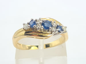 0328: Vintage: 14ct Gold Cornflower Blue Sapphires Diamonds Ring