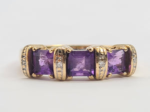 0345: Vintage: 9ct Gold Rich Purple Amethyst Trilogy Diamonds Dress Ring-