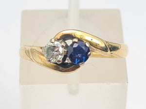 Vintage: 9ct Gold Sapphire Diamond (0.18ct)"Duo Toi et Moi" Ring- Date Mark 1993