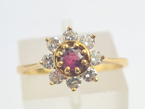 0300: Vintage: 18ct Gold Rich Red Ruby 8 Diamonds (0.4ct) Daisy Ring- superb, sparkling, beauty