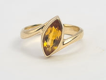 Load image into Gallery viewer, 0317: Vintage: 9ct Gold Marquise Cut Orange Citrine Solitaire Ring- dramatic
