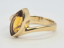 Load image into Gallery viewer, 0317: Vintage: 9ct Gold Marquise Cut Orange Citrine Solitaire Ring- dramatic
