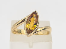 Load image into Gallery viewer, 0317: Vintage: 9ct Gold Marquise Cut Orange Citrine Solitaire Ring- dramatic
