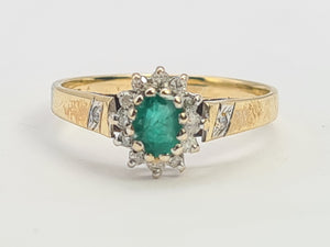 0234: Vintage: Petite 9ct Gold Emerald 12 Diamonds Cluster Ring