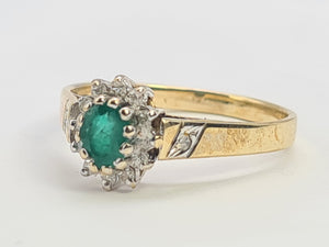 0234: Vintage: Petite 9ct Gold Emerald 12 Diamonds Cluster Ring