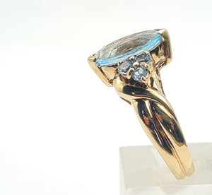 0377: Vintage; Statement 9ct Gold  7 Swiss Blue Topaz Cocktail Ring-