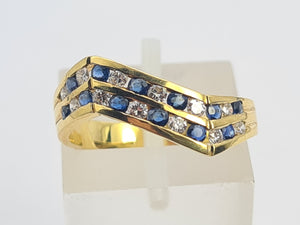 0260: Vintage: 18ct Gold Cornflower Blue Sapphires Diamonds Wishbone/Stacker Ring