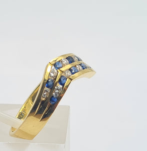 0260: Vintage: 18ct Gold Cornflower Blue Sapphires Diamonds Wishbone/Stacker Ring