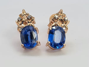 0202: Vintage: 9ct Gold Blue Spinel Diamonds Stud Earrings- good weight, lovely combination