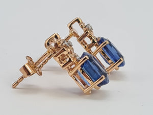 0202: Vintage: 9ct Gold Blue Spinel Diamonds Stud Earrings- good weight, lovely combination