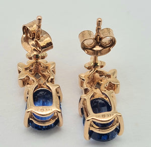 0202: Vintage: 9ct Gold Blue Spinel Diamonds Stud Earrings- good weight, lovely combination