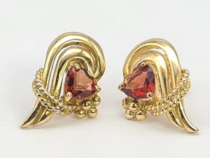 0468: Vintage: 9ct Gold Heart-Cut Red Garnets Earrings- exquisite