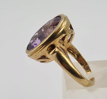 Load image into Gallery viewer, 0385: Vintage: 9ct Gold Large Purple Amethyst Cocktail Ring- lovely hues
