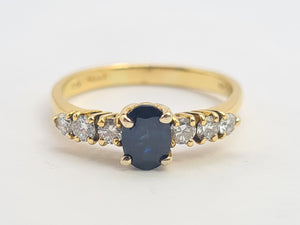 0541: Vintage: 18ct Gold Blue Sapphire Diamonds Dress Ring- Date Mark 1982