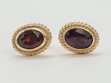 Load image into Gallery viewer, 0556: Vintage: 9ct Gold Cabochon Garnet Stud Earrings-
