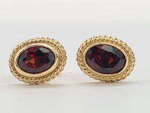 Load image into Gallery viewer, 0556: Vintage: 9ct Gold Cabochon Garnet Stud Earrings-
