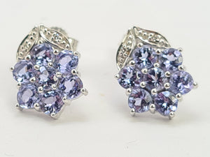 0557: Vintage: 9ct White Gold Tanzanites Diamonds Stud Earrings