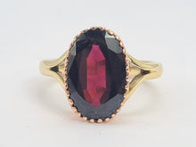 Load image into Gallery viewer, 0107: Vintage: 9ct Yellow &amp; Rose Gold Oval Almandine Garnet Ring- Date-Mark 1972
