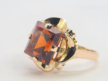 Load image into Gallery viewer, 0294: Vintage: Rare 18ct Gold Large Princess Cut Orange Garnet Statement Ring
