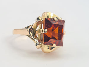 0294: Vintage: Rare 18ct Gold Large Princess Cut Orange Garnet Statement Ring